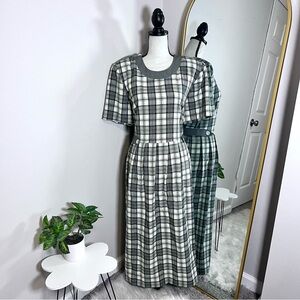 Lady Dorby 80’s waist tie mid sleeve green plaid country dress
